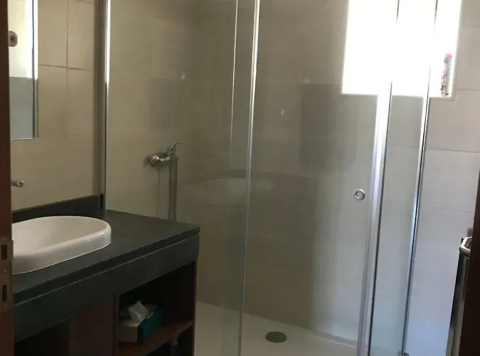 Silveira By The Sea أنغرا دو إِراويزو